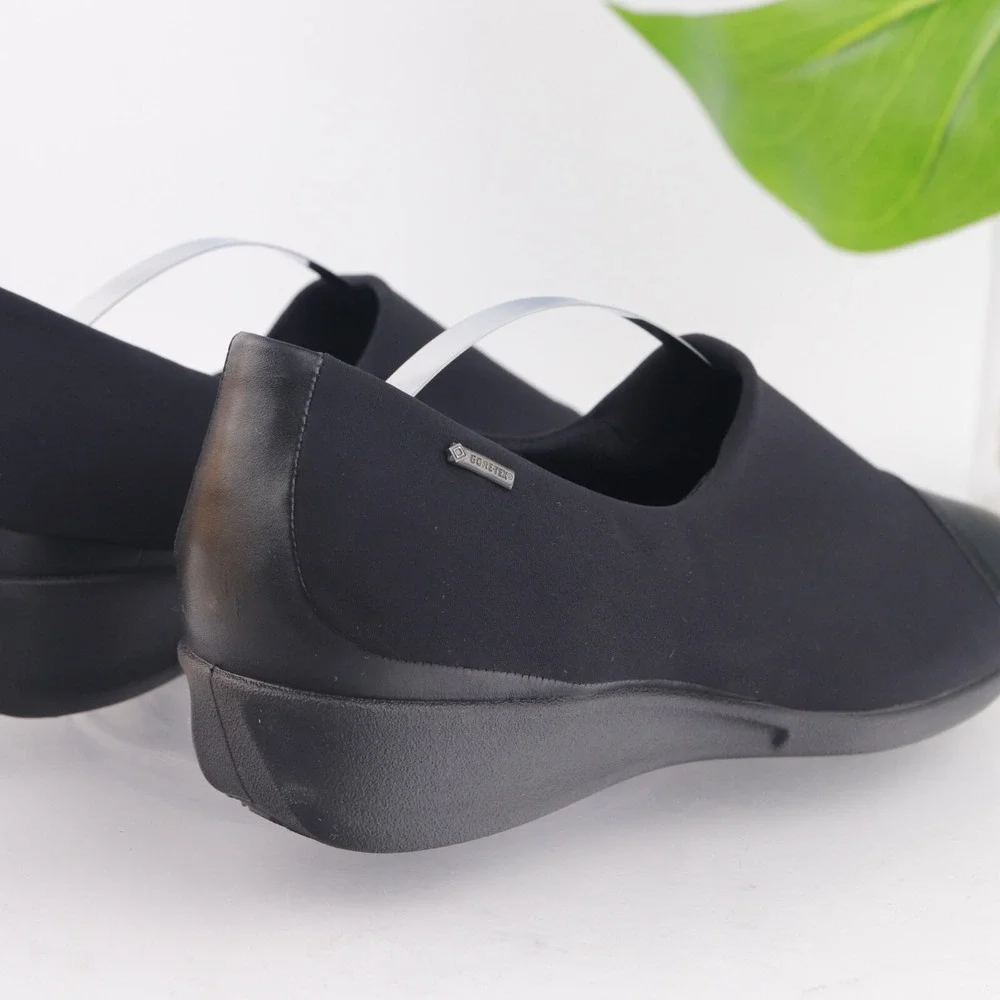 Ecco Womens Rise GTX Loafers Size 39 8 Waterproof Black Low Wedge GoreTex Shoes